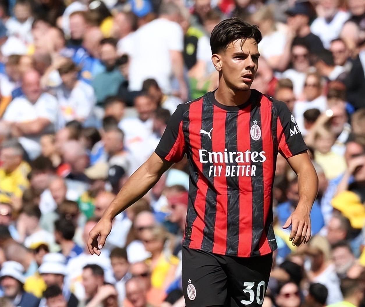 AC米兰新援入选首发,展现实力 AC米兰新援入选首发,展现实力