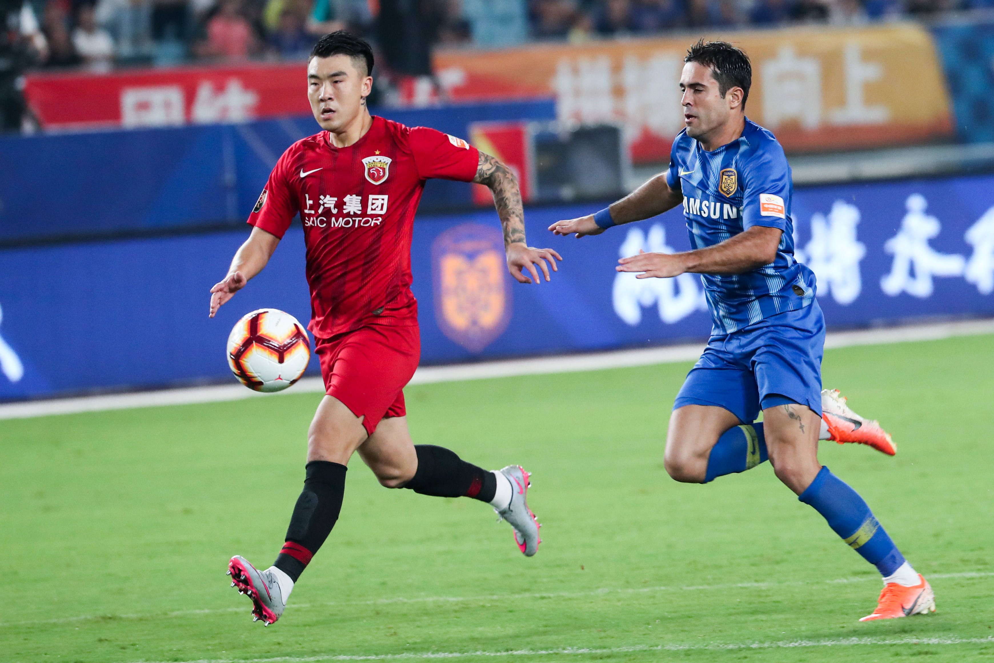 雷火电竞网站-苏宁客场不敌强敌，倒在对手脚下！