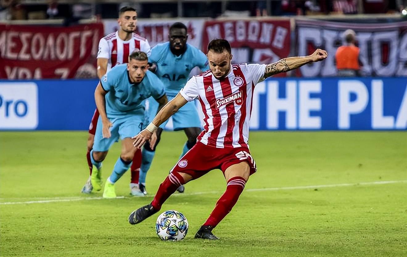 马赛队在欧冠赛场上表现抢眼 马赛队在欧冠赛场上表现抢眼