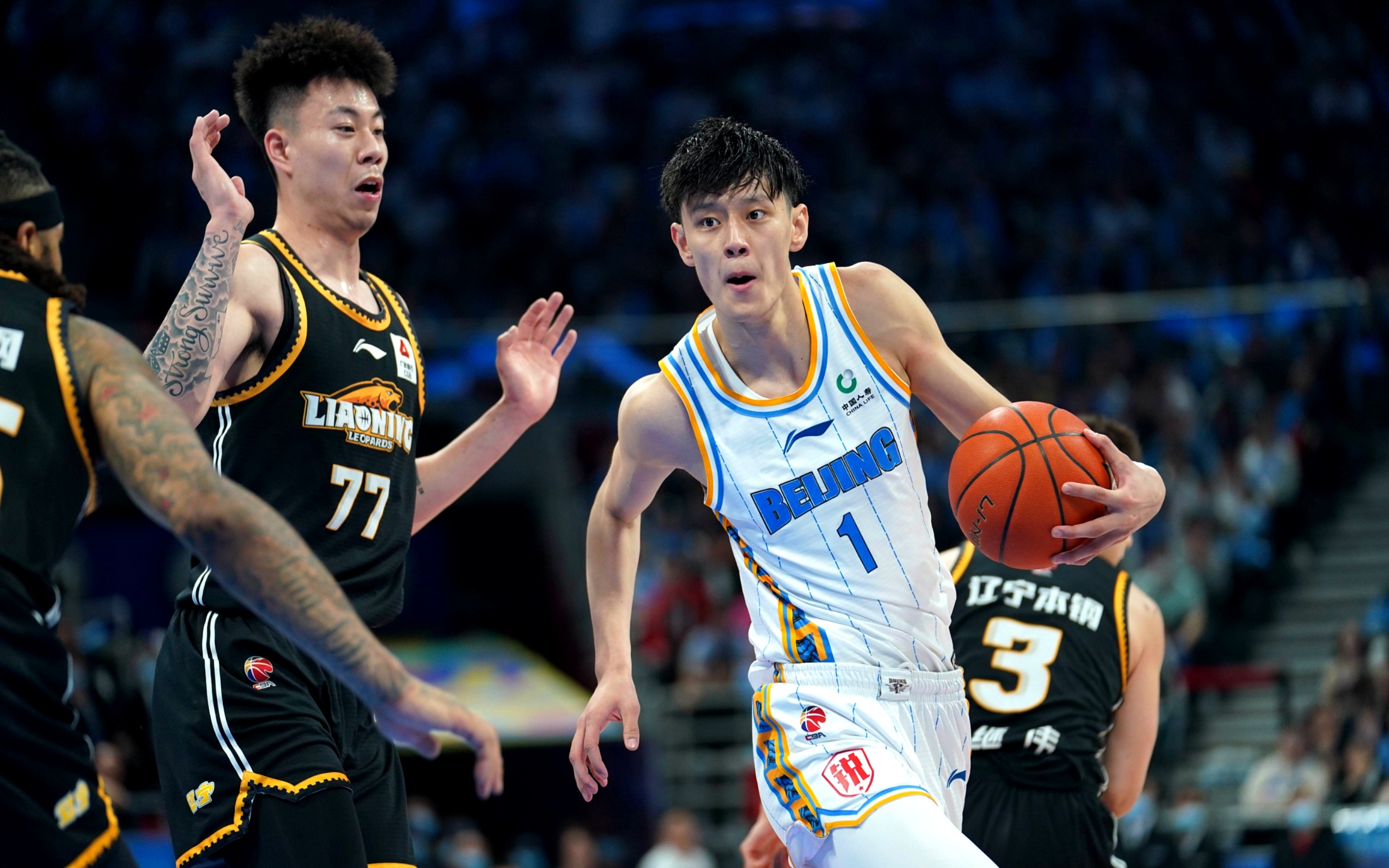 雷火电竞简介-CBA官方发布赛后数据，表现引争议