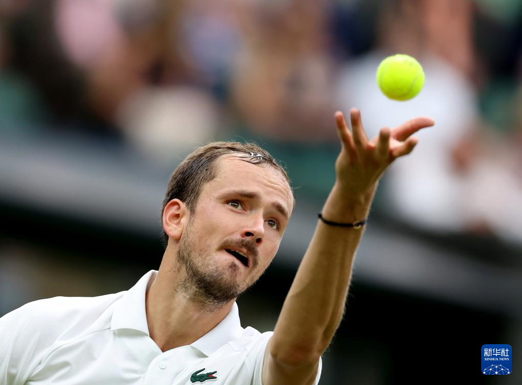 拉沃尔杯轻取ATP总决赛，梅德韦杰夫刷新纪录