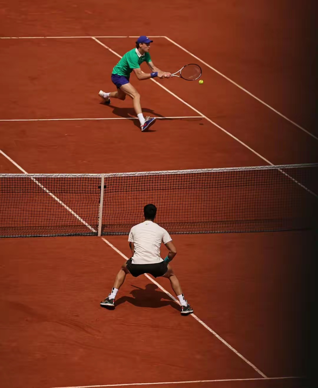 法网险胜ATP总决赛,辛纳扛起全队 法网险胜ATP总决赛,辛纳扛起全队